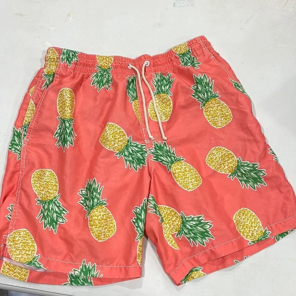 NWOT Old Navy Pineapple Swim Trunks.  Size M medium 30/32 men’s